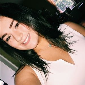 Meet your Posher, Casey